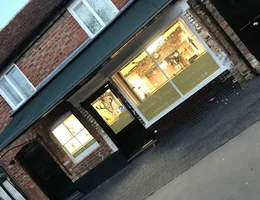 BUCKS & DOE HAIRDRESSING