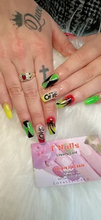 Photo T Nails