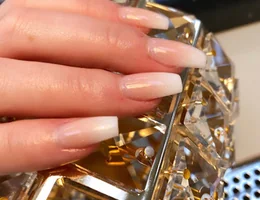 Glamour Nails