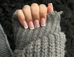 Ivy Nails in Grays