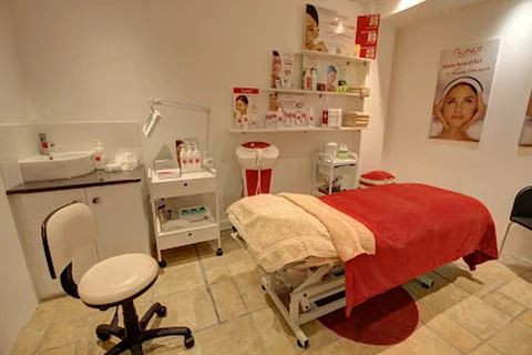 Photo Skinmaze Beauty Clinic Westbourne