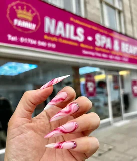 Photo Family Nails - Spa & Beauty