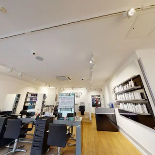 Photo Leo Mancini Hairdressers & Beauty Salon Windsor