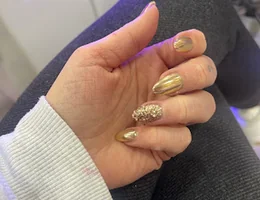 Glamour Nails