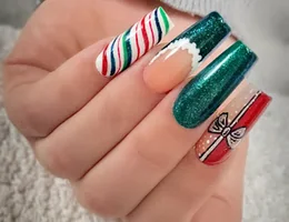 Summers boutique nails