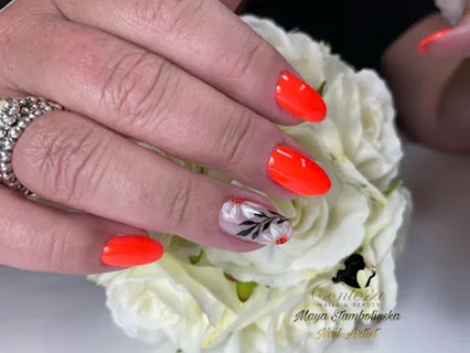 Photo Contessa Nails & Beauty