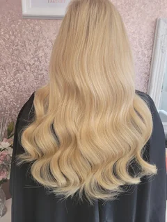 Photo Platinum Hair Extensions Training Academy