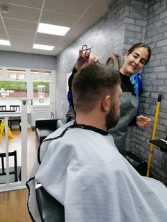 Photo Carly's Barbershop