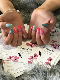 Photo Grandiose Nails & Beauty