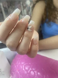 Photo Selby Gel Nail Bar