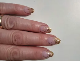 Hollywood Nails