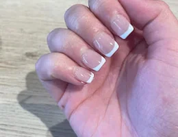 Skye Nails