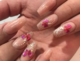 Glitz & Glamz Nail Studio